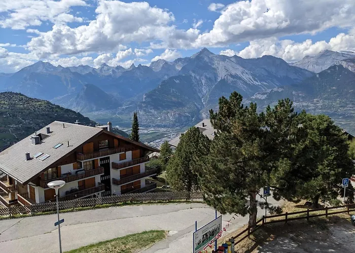 Cosy In A Location * Veysonnaz