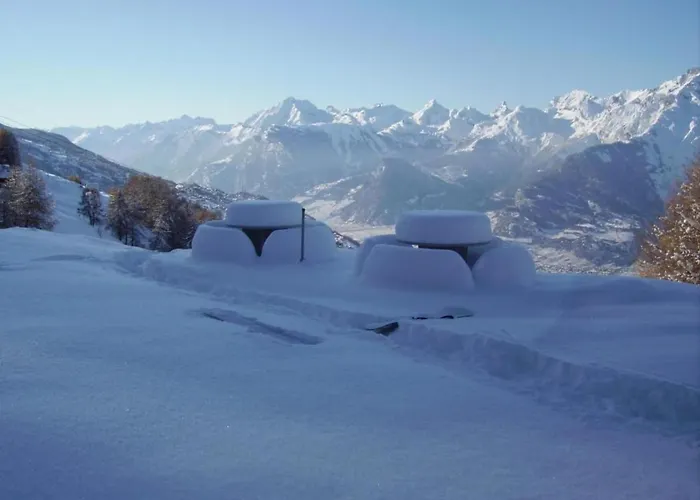 Cosy In A Location * Veysonnaz