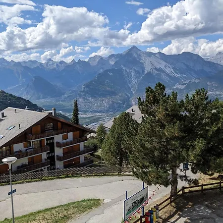 Cosy In A Location * Veysonnaz